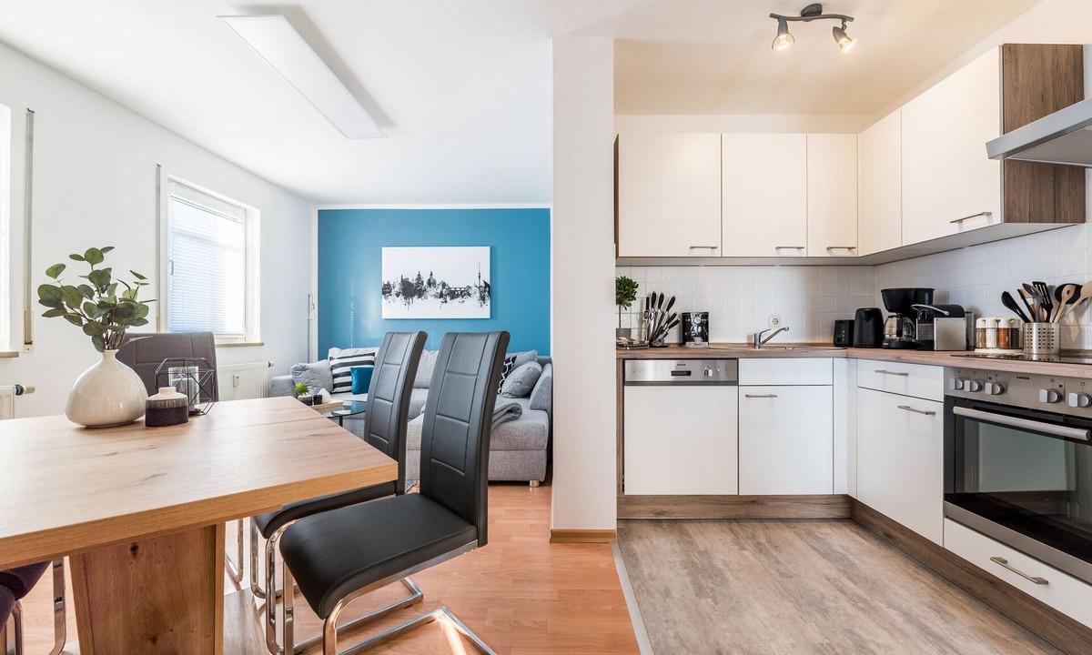 Dresden Apartment | Vacation apartment in Dresden Cotta, with carport, kitchen, W-LAN, good S-Bahn connection