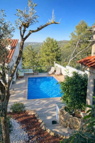 Olivella Villa | Villa Avril Villa con piscina privada cerca de Sitges 7 dormitorios Ideal grupos