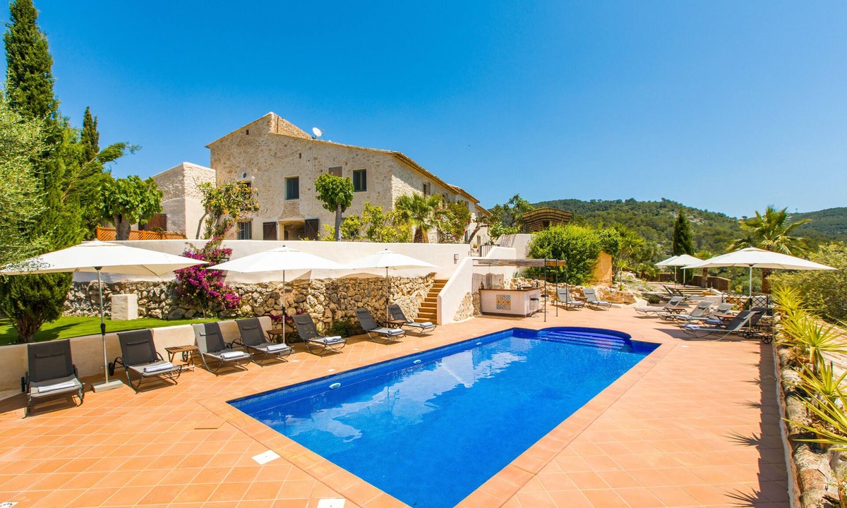 Sitges Town Center House | Villa by Natural Park | 15 mins to Sitges Beach
