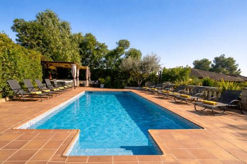 Olivella Villa | Villa Sitges Ilusión 15 minutes by car from Sitges Sleeps 16 people XXL swimming pool