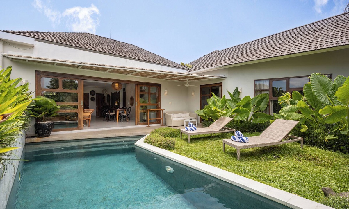 Tibubeneng Villa | Villa Thamilla 5mn Berawa beach Rice Field view