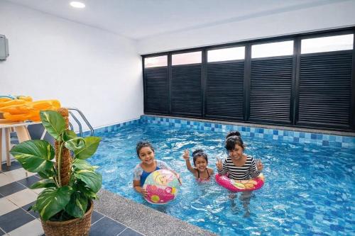 Batu Caves House | Walnut Grove Premium Pool Villa