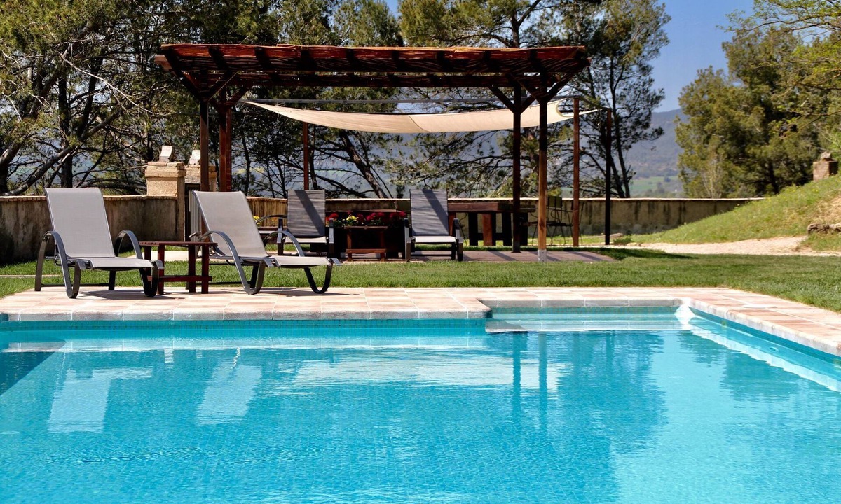 La Torre de Claramunt Apartment | Winery apartment for two with private terrace