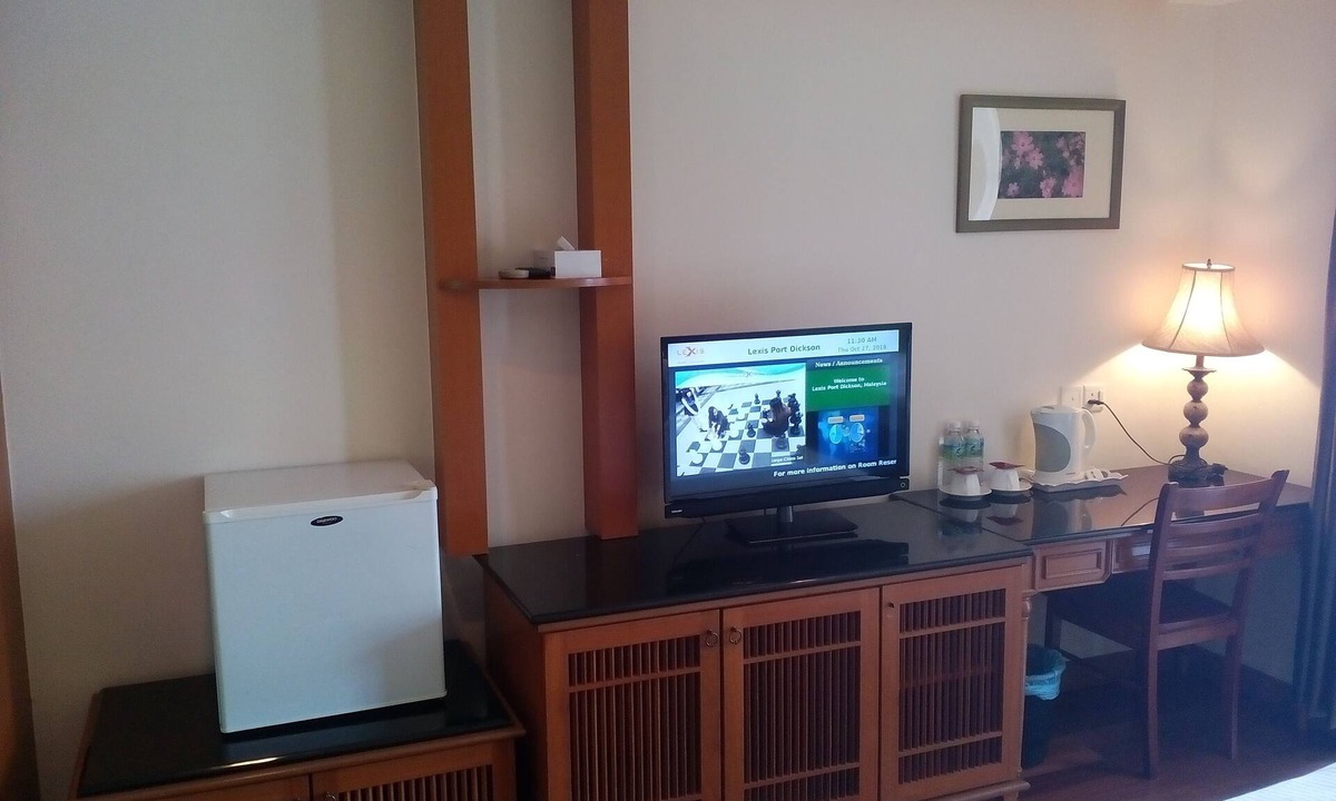 Taman Tanjung Hotel | Wonderland Private Chalet Port Dickson
