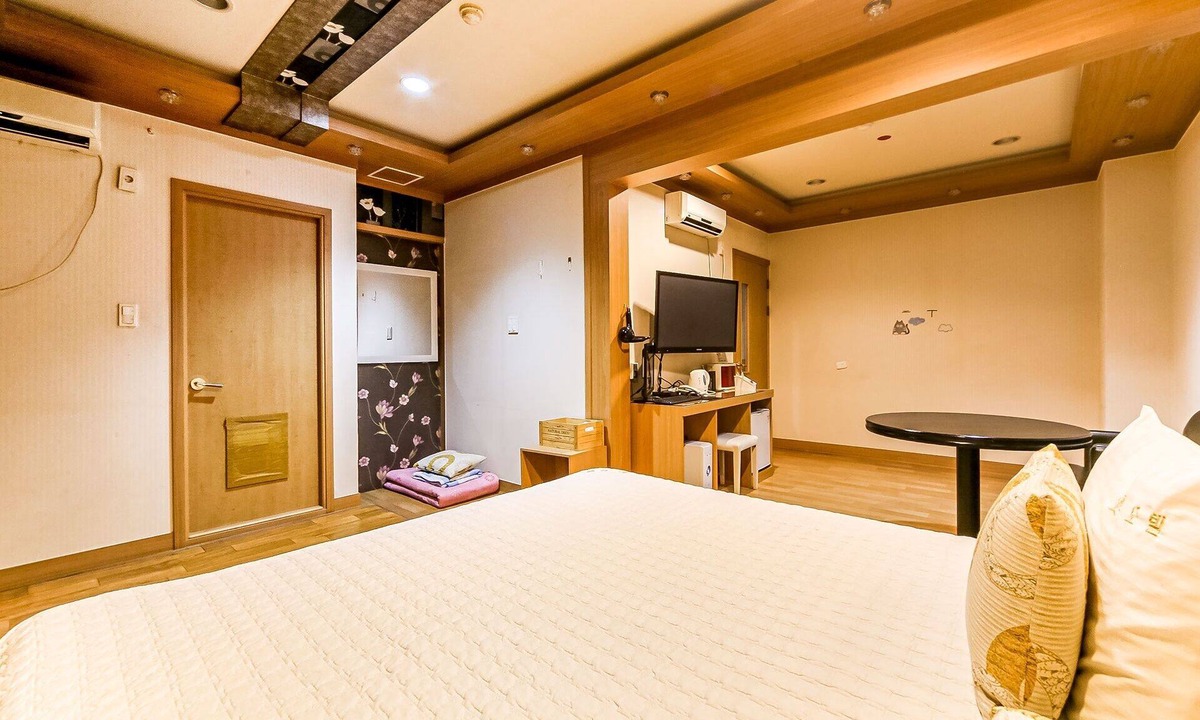Tongjung Hotel | Yangsan Mulgeum L