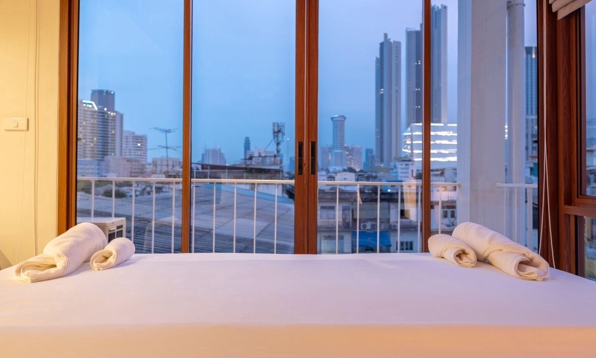Khlong Ton Sai Apartment | Your cozy retreat for making memories with loved ones 10 mins to ICON SIAM