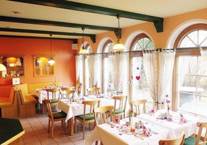 27 double rooms - Landhotel Neuwiese with traditional inn An der Mühle