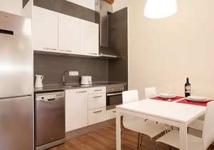 Casa Milá - large apt in Gracia district - FREE WIFI