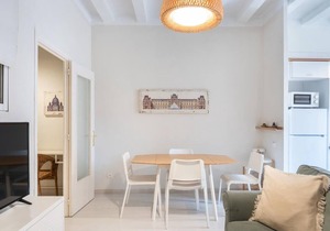 Cozy newly renovated apartment in Gracia