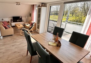 Vacation apartment in a quiet location and with balcony - Ferienhaus Solamar FeWo OG -
