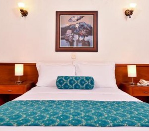 Apartahotel Montes 
