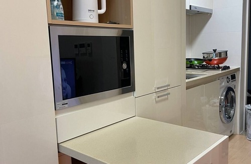 Seokchon-dong Apartment | 롯데월드 타워 호수 4면통창+정면꽉찬 뷰 흔하지않은주차지원 전기차 O