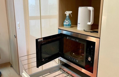 Seokchon-dong Apartment | 롯데월드 타워 호수 4면통창+정면꽉찬 뷰 흔하지않은주차지원 전기차 O