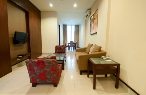Sunset Road Hotel | 100 Sunset Boutique