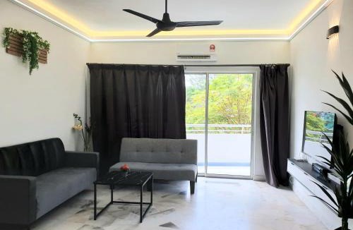 Baharu Apartment | 11 Cozyhome -Karaoke pool bbq fishing