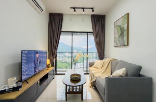 Batu Caves Apartment | 168 Park Selayang 2R1B by DV