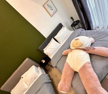Gua House | 17Pax Seremban Lovely Bear Homestay Forest View