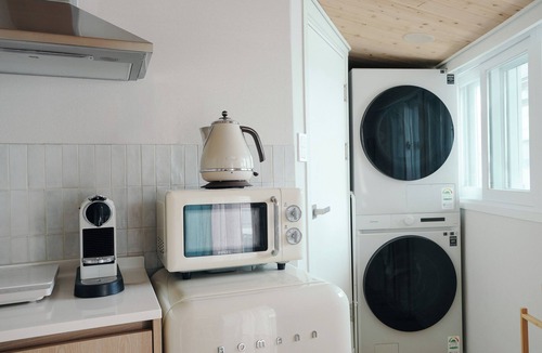 Sindangil-tong House | 2-bedroom apartment in the centre of Seoul/up to 6 ppl/free luggage storage