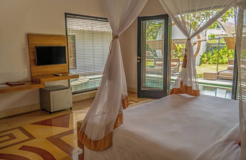 Nakula Villa | 2 BR Villa in Seminyak, 25sqm Private Pool, 5 mnts walk to shopping area for 6