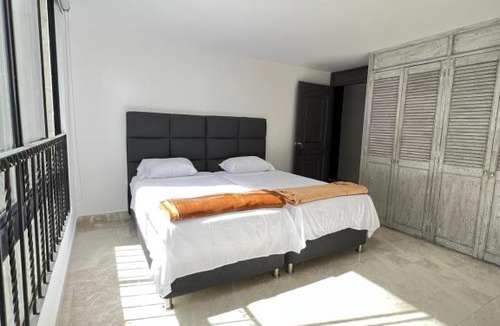 Los Naranjos Apartment | 232 mt2, Mejor ubicación en Medellín al lado del tesoro