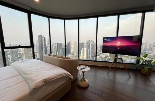 Khlong Tan Apartment | 43F Skyline View BTS Thonglor