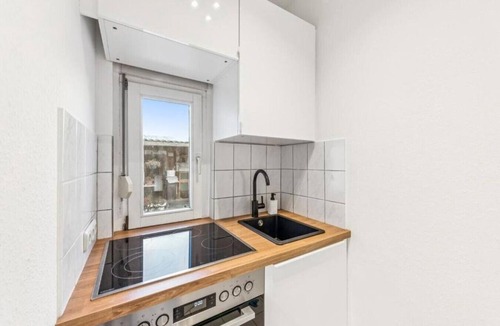 Lehnin Apartment | 4Bed Apartment with Parking in Kloster