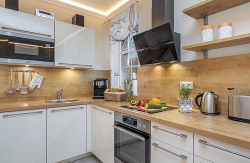 Zingst Apartment | 5-Star Luxury Apartment by the Sea with a Fireplace, Spa Area, and Sauna