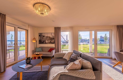 Muritz Apartment | 5-star vacation apartment "Am Lütten Meer" in the harbor residence Waren