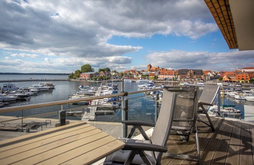 Muritz Apartment | 5-star vacation apartment Panorama Suite in the Hafenresidenz Waren (Müritz)