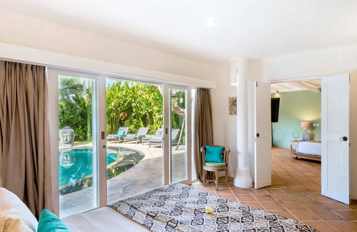 Central Seminyak Villa | 6 Bedrooms Villa in Seminyak - Perfect for Large Group or Family!