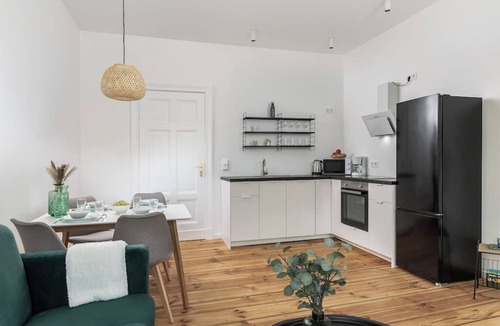 Weissensee Apartment | 75sqm flat 1st occupancy, near centre & PrenzlBerg