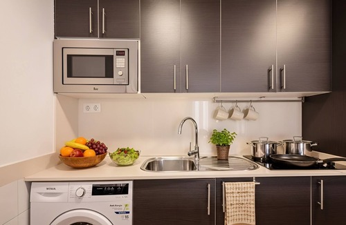 La Ribera Apartment | Acomodis Apartments - Cozy 12-bedroom GroupFlat 8-Baths Barcelona Center max 24