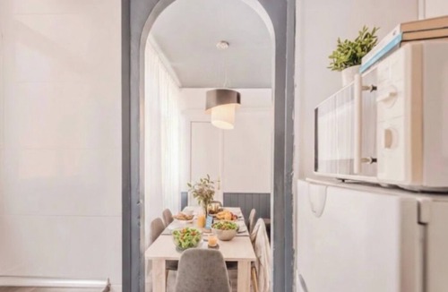 Esquerra de l'Eixample Apartment | Acomodis Apartments - Nice 12-Bedroom GroupFlat 6-Baths Barcelona Eixample 23ppl