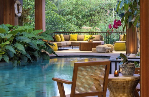 Munggu Villa | Akashi Residence | 6BR Luxe Villa Pool Slide