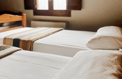 San Lorenzo de Morunys Hostel | Alberg rural torre del baró