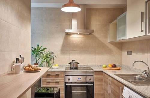 Sants Apartment | Amazing 3 bedroom+2bathroom minutes from Pl España