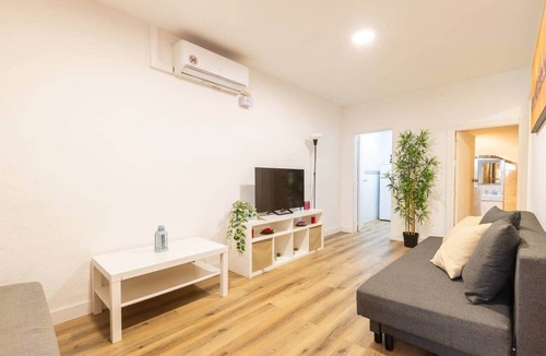 El Port Apartment | Apart. 3 bedr. 8'. Fira Barcelona and 20' Bcn center