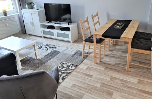 Plaue Apartment | Apartment in OT Plaue with a direct view of the Wendsee (1st floor - left)