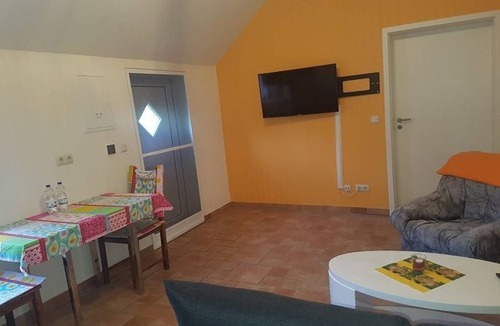 Byhleguhre Apartment | Apartment 2, bedroom, living room with kitchen, shower/WC, terrace - Spreewald-Ferienwohnung Keym