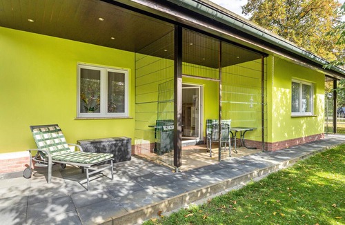 Mittenwalde Apartment | Apartment '2 Zimmer 69 Qm' with Shared Terrace, Shared Garden and Wi-Fi