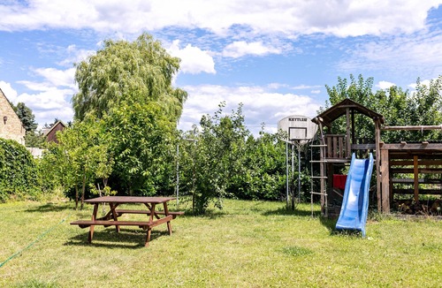 Klosterheide Apartment | Apartment 'Kleine Mit Garten' with Shared Terrace, Shared Garden and Wi-Fi