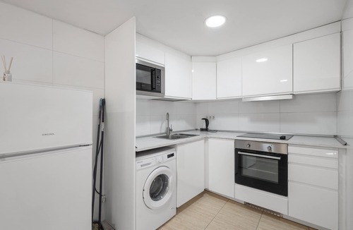 Vic - Remei Apartment | Apartment 'Wonderful Loft Centre' with Balcony, Wi-Fi and Air Conditioning