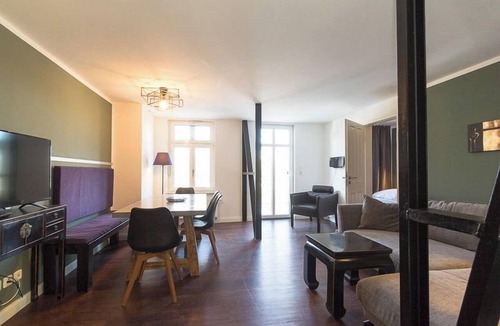 Warnemuende Apartment | Asia Suite, directly on the Alter Strom - family-friendly/modern/exclusive
