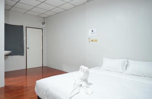 Ban Phan Thom Apartment | At Pranakorn - แอด พระนคร ตรอกข้าวสาร