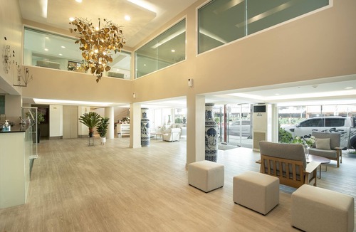 Bang Yi Ruea Hotel | Bangkok Loft Inn