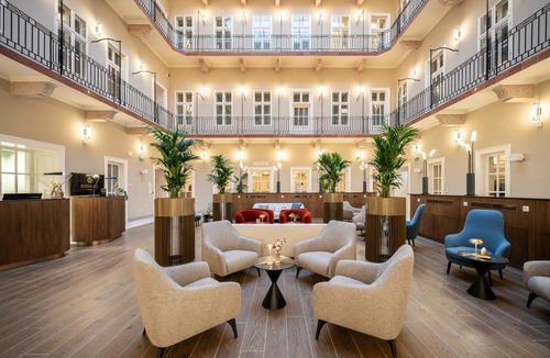 Belvaros - Lipotvaros Hotel | BasiliQ Hotel