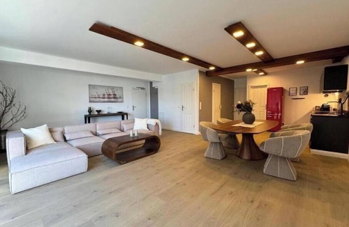 Travemuende Apartment | Bayfront Escape - Stylish time out by the water in Travemünde