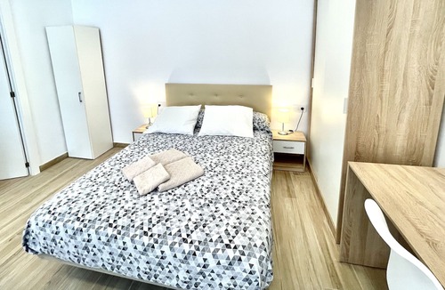 Barri Antic Apartment | Beautiful Loft Three in Manresa