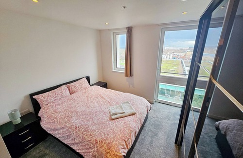Stratford Apartment | Big 3bed 2bath Apartment in Olympic Village, London