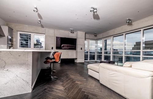 Mirow Apartment | Black Pearl - Amazing City View, 130 sqm